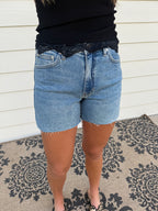 The Lizzy Medium Wash Short